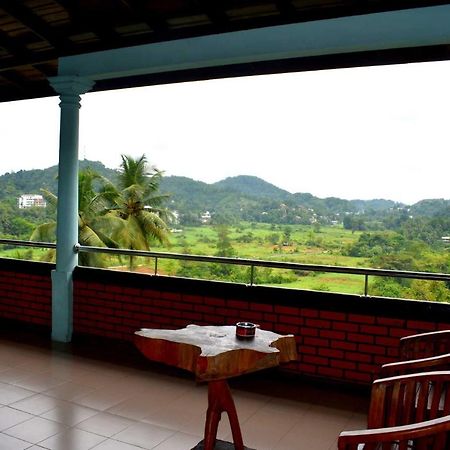 Rathna Gems Halt Hotel Ratnapura Exterior photo