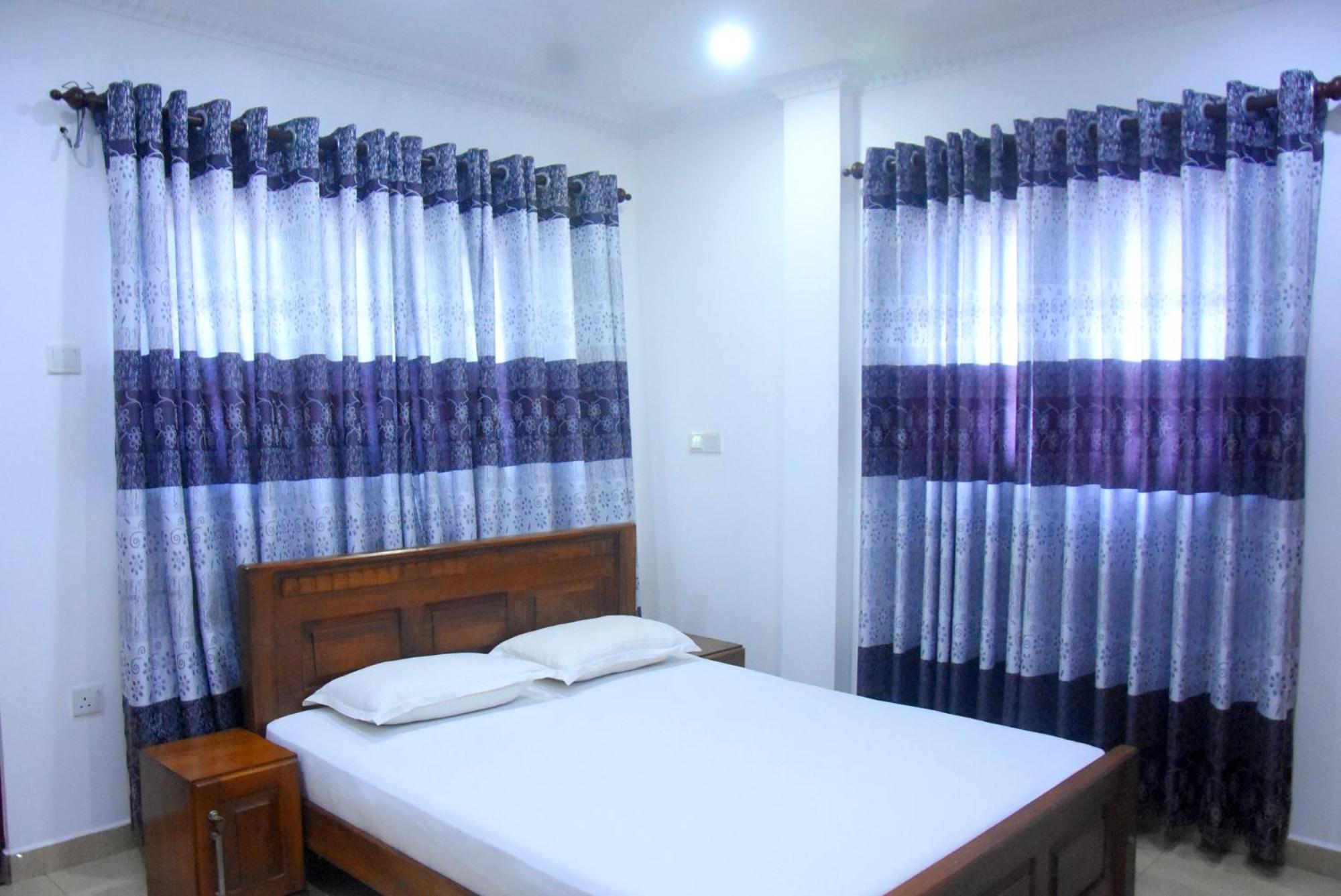 Rathna Gems Halt Hotel Ratnapura Exterior photo