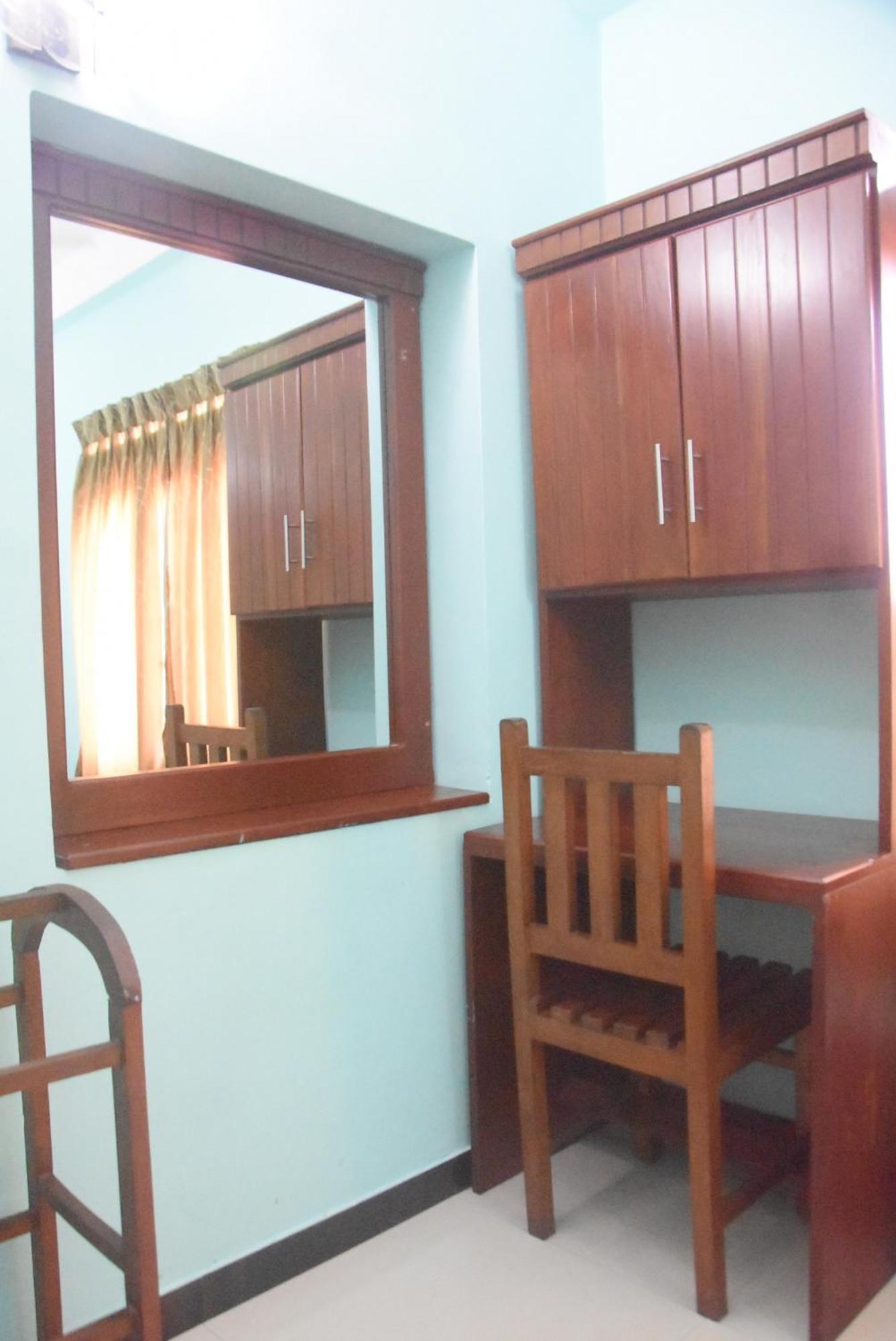 Rathna Gems Halt Hotel Ratnapura Exterior photo