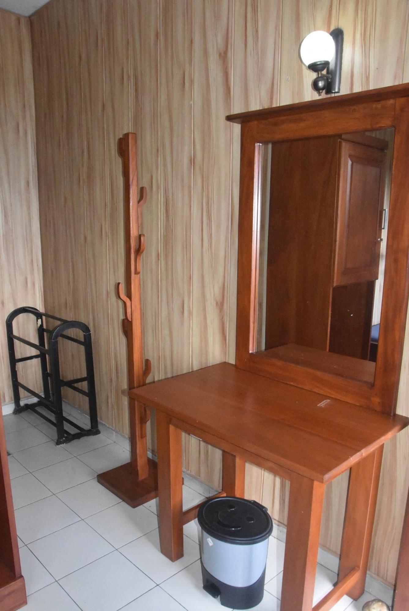 Rathna Gems Halt Hotel Ratnapura Exterior photo