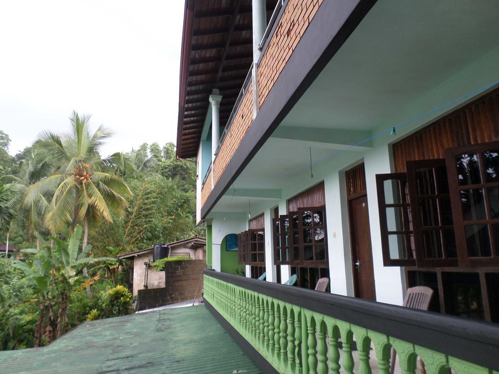 Rathna Gems Halt Hotel Ratnapura Exterior photo