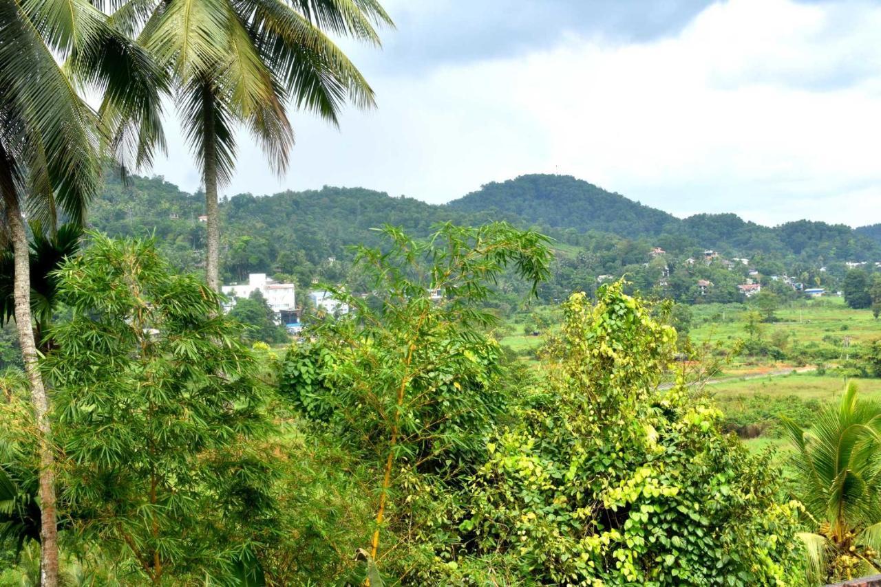 Rathna Gems Halt Hotel Ratnapura Exterior photo
